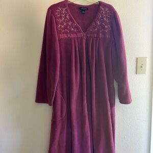 Embroidered Burgundy Long Sleeve robe